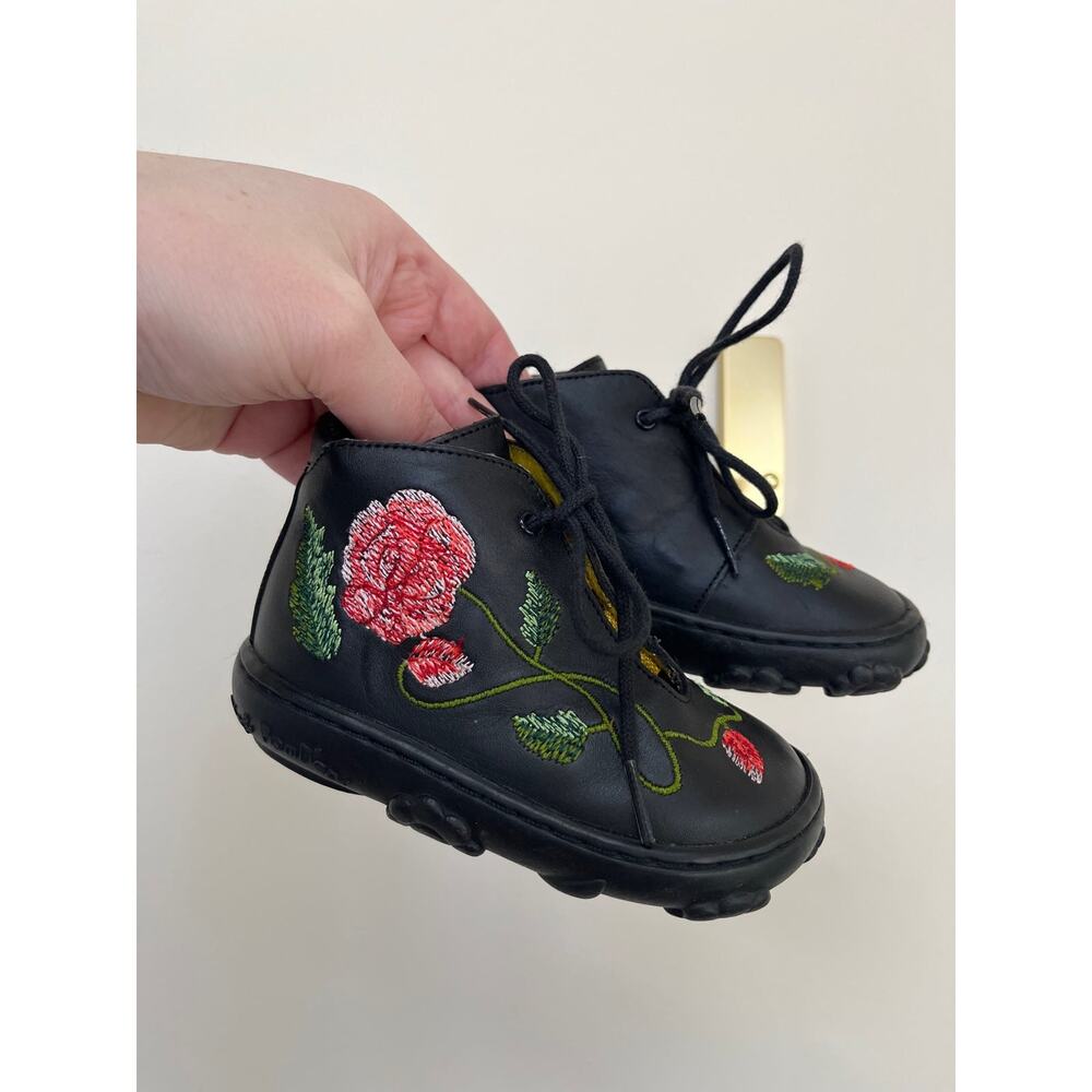 Pom D'Api embroidered ankle boots, size 21 eu /5.5 us